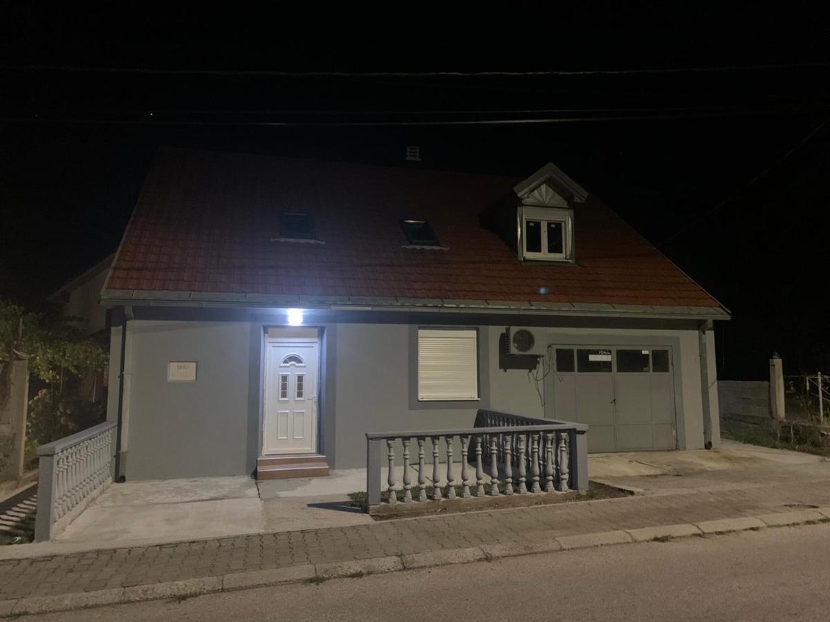 Apartmani Vucinic Cetinje Exteriör bild